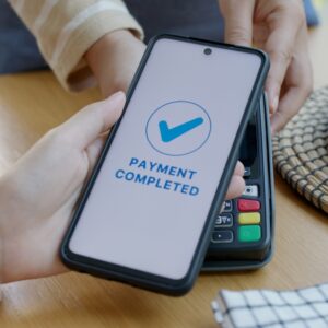 Как настроить и использовать бесконтактные платежи на смартфоне
