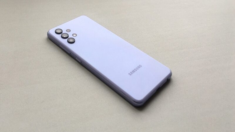 Samsung Galaxy A32: полный обзор дизайна, дисплея и камер